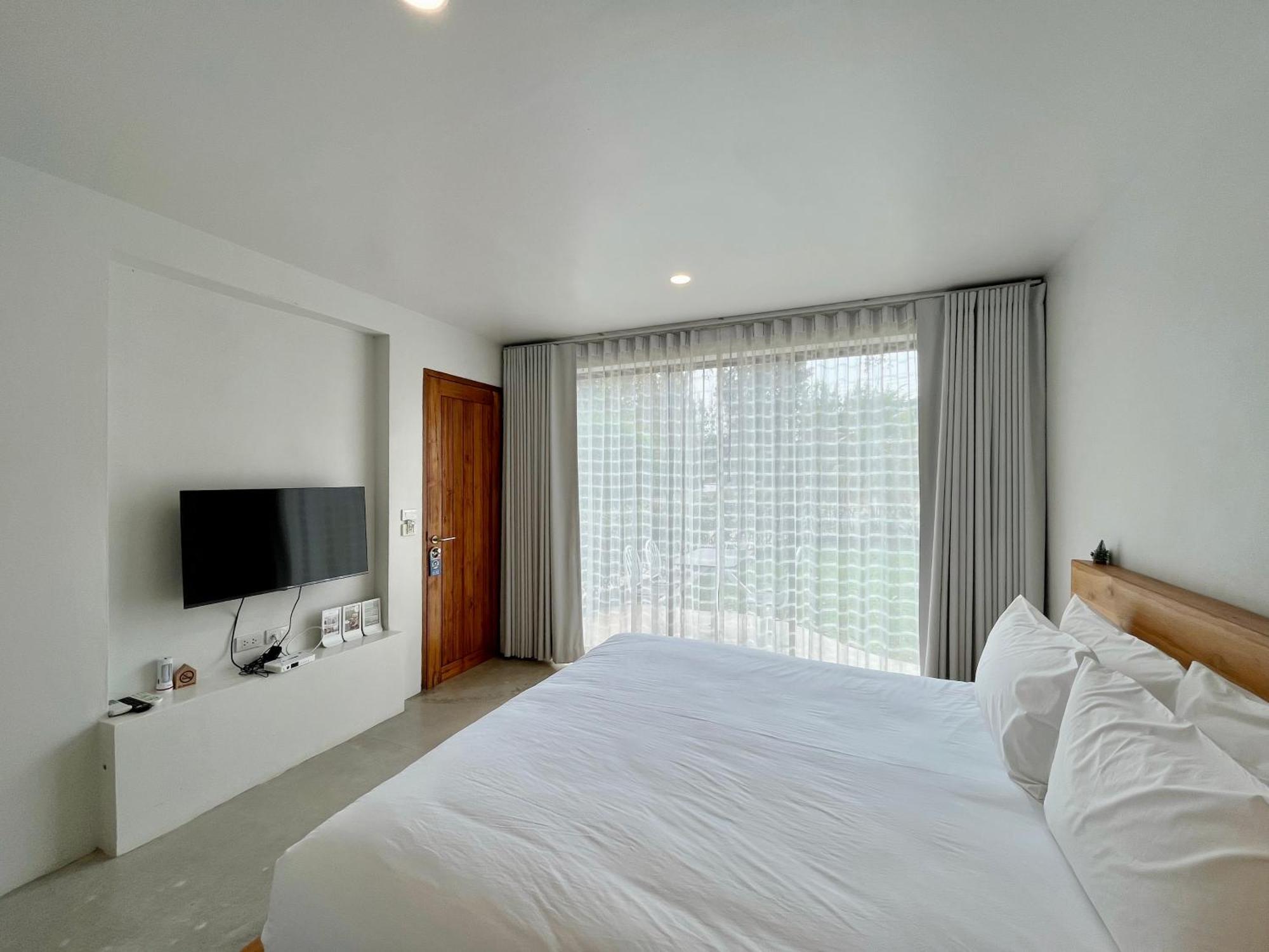 Tubtao Sleepy Hill Hotel Pong Talong Room photo